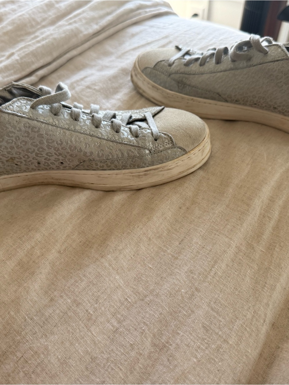 P448 Women's Low-Top Sneakers in Light Gray and Silver